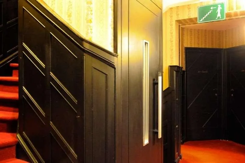 Latroupe Le Berger Hotel Saint-Gilles 3*, Brussel